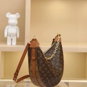 Alternative view of Latest 2022 Runway Classic Monogram with Yellow Flowers LV Marel Vintage Bag—perfectly sized! Unique silhouette with comfortable shoulder straps that won't dig in. Combines style and practicality! Dimensions: 40×30×10cm